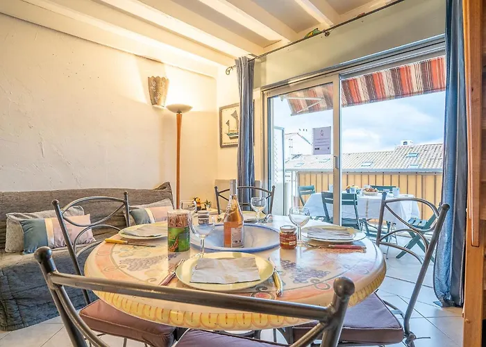 Appartamento Le Capitole-8 By Interhome Fréjus