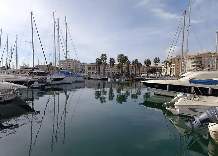 Apartmán Le Capitole-8 By Interhome Fréjus