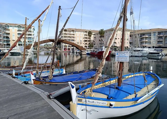Le Capitole-8 By Interhome Lägenhet Fréjus